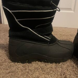 Totes Black and Gray Kids Boots